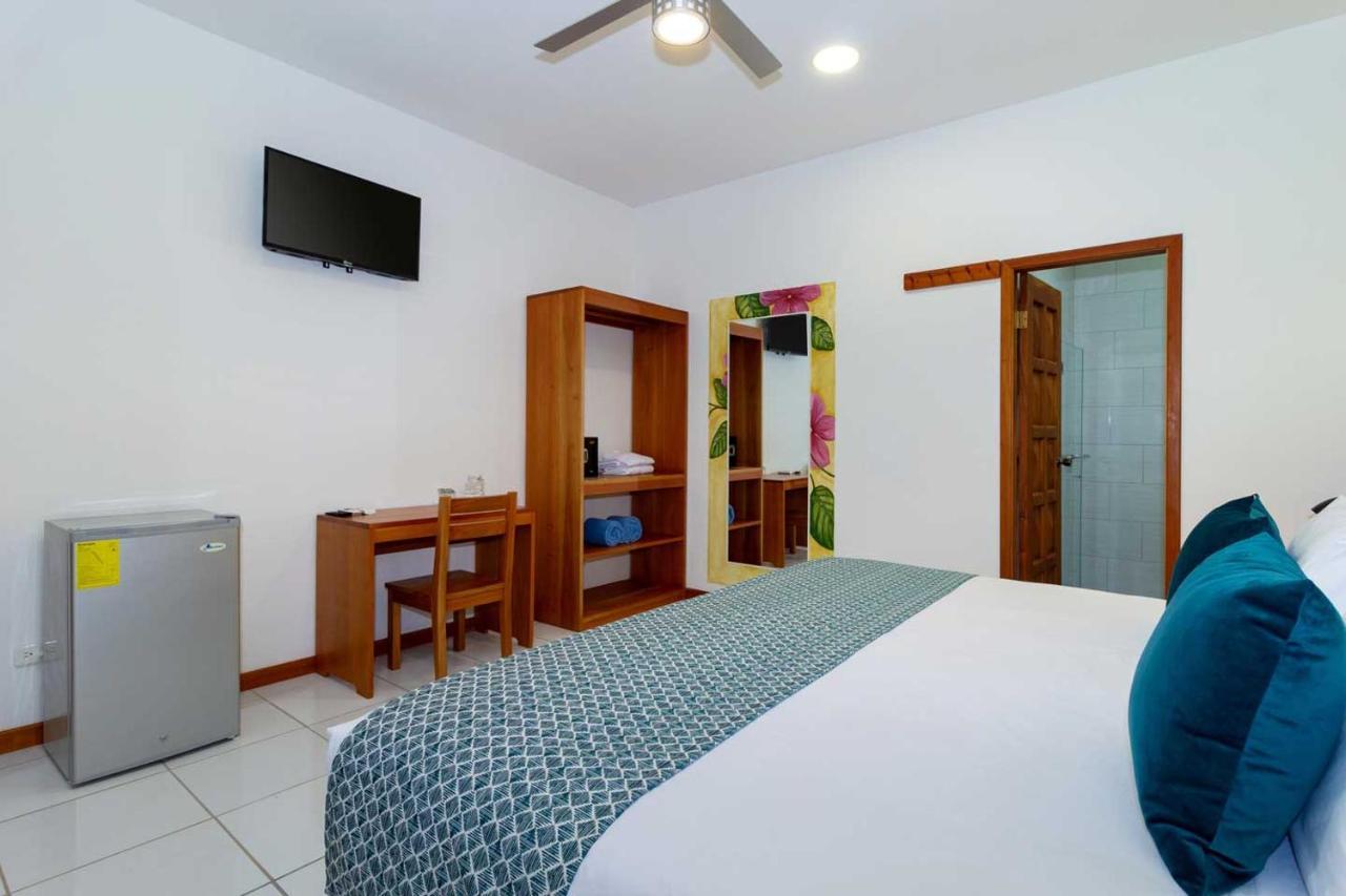 Plaza Luna Suites Puerto Ayora  Eksteriør billede