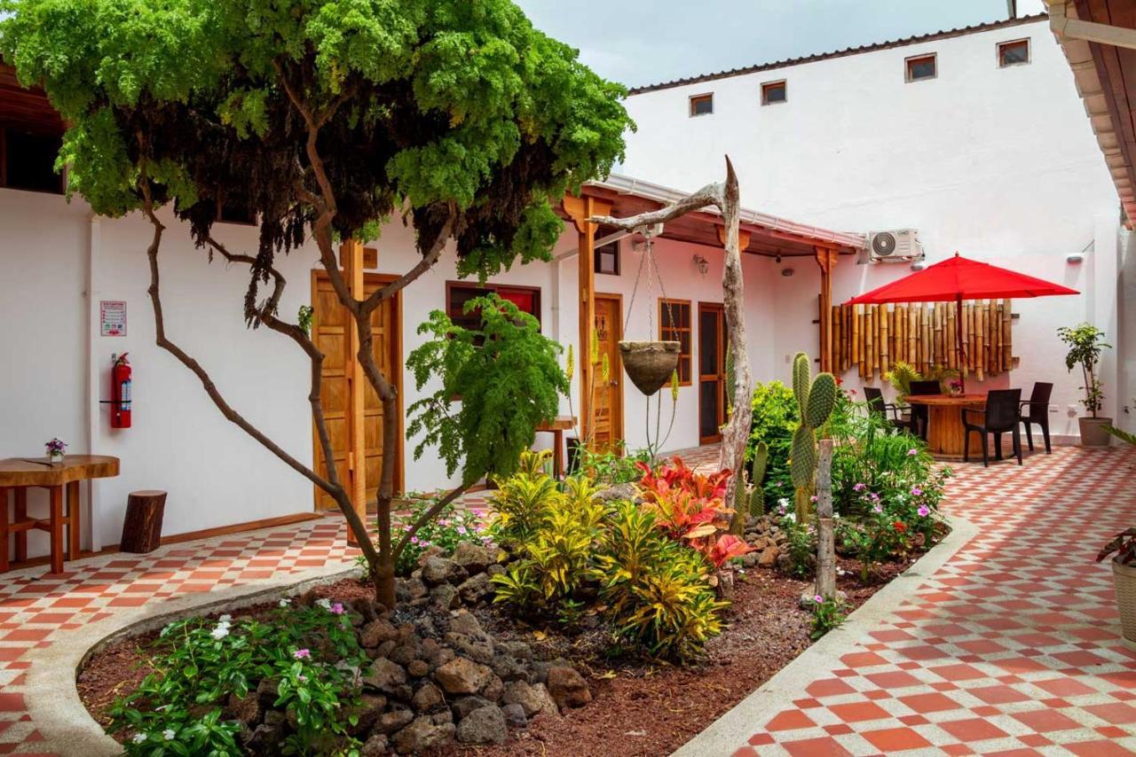 Plaza Luna Suites Puerto Ayora  Eksteriør billede