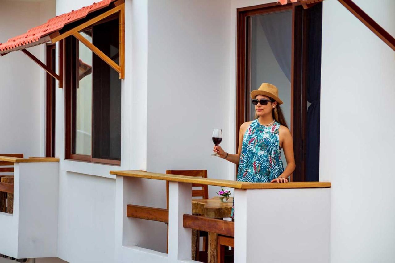 Plaza Luna Suites Puerto Ayora  Eksteriør billede