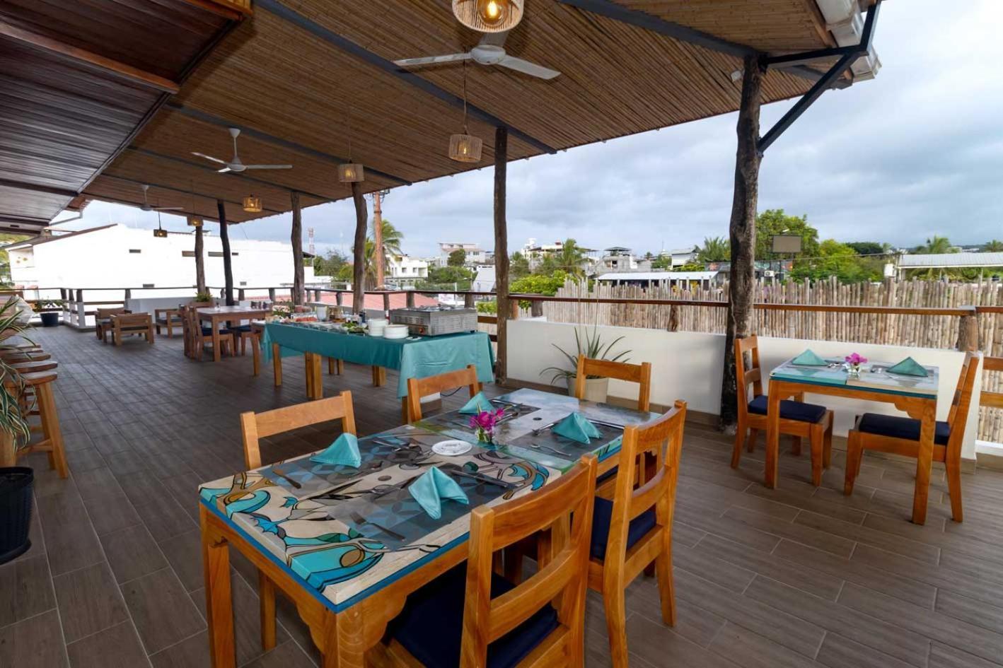 Plaza Luna Suites Puerto Ayora  Eksteriør billede