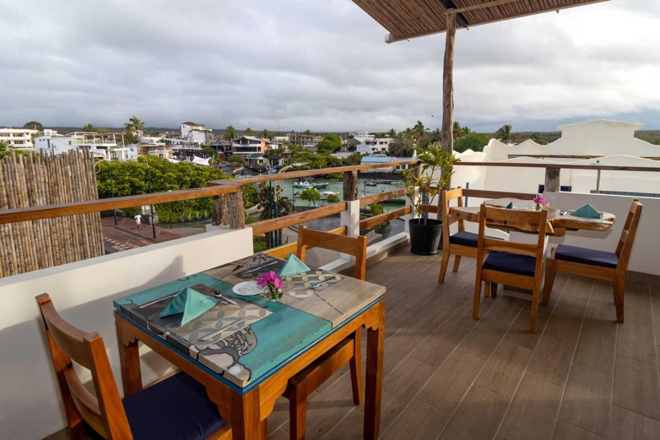 Plaza Luna Suites Puerto Ayora  Eksteriør billede